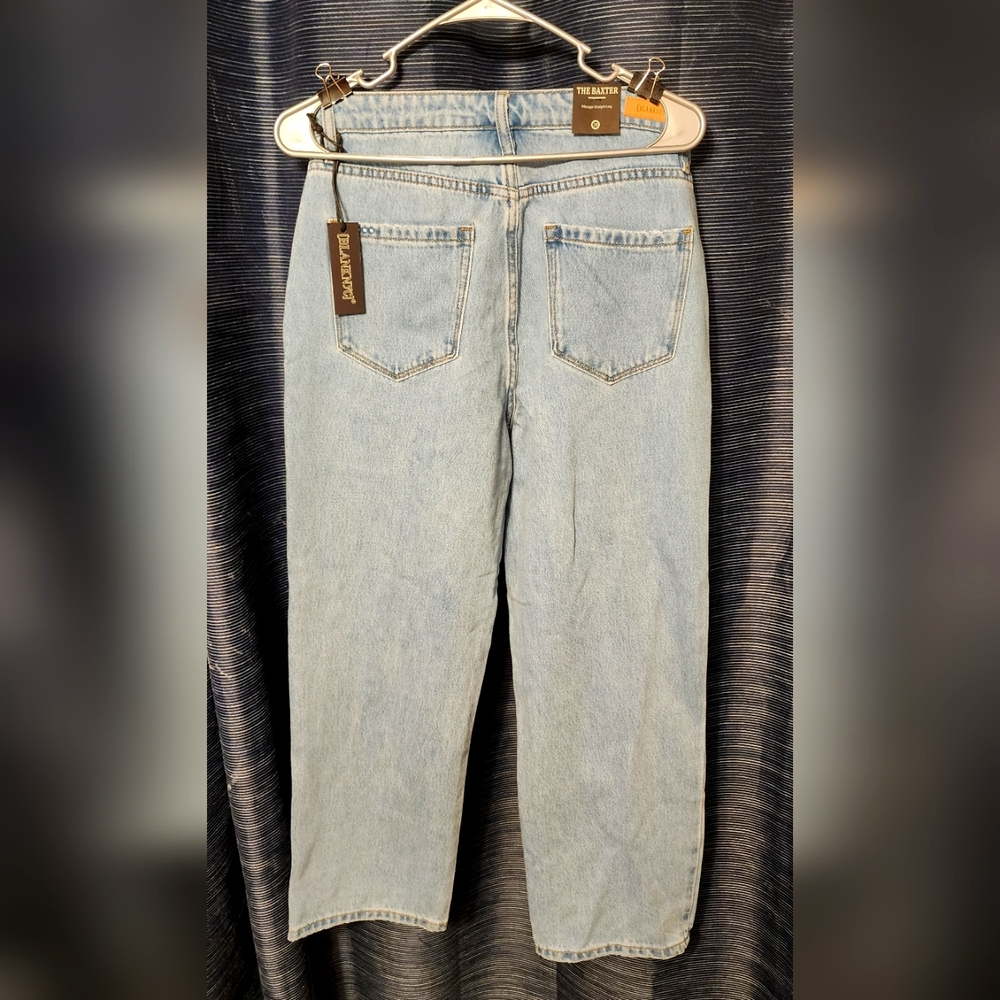 Womens Blank NYC Ribcage Straight Leg jeans NWT.